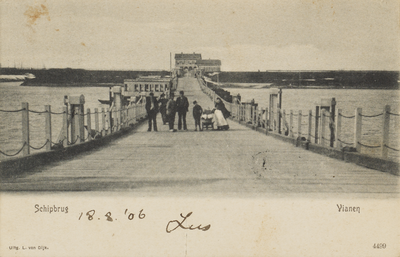 130421 Gezicht op de schipbrug over de Lek tussen Vreeswijk en Vianen.